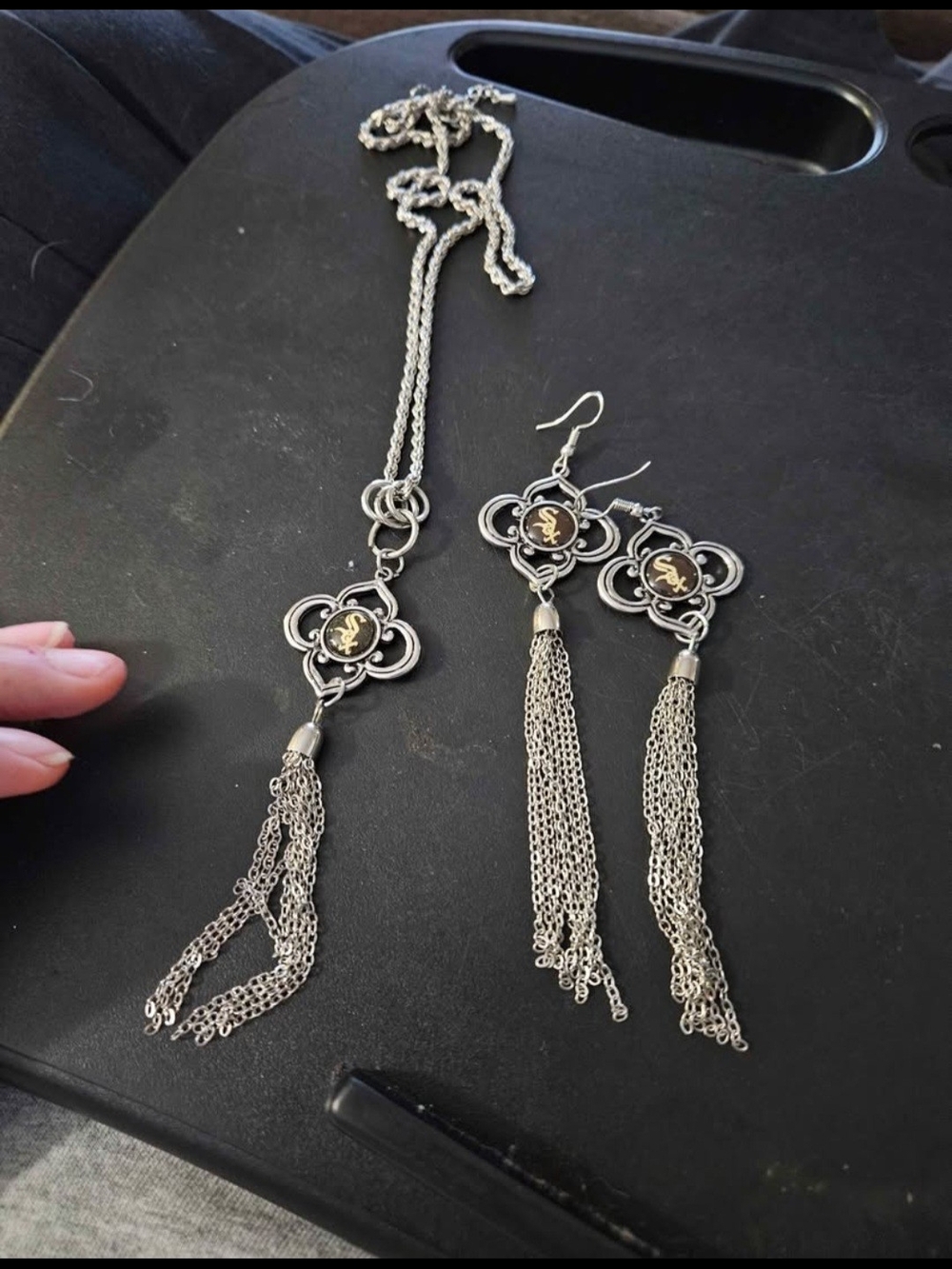 Chicago White Sox Tassel Pendant Necklace & earrings